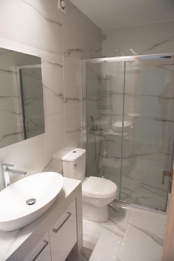 Newly Renovated Flat 500M From Subway Station Apartment Атина Екстериор снимка