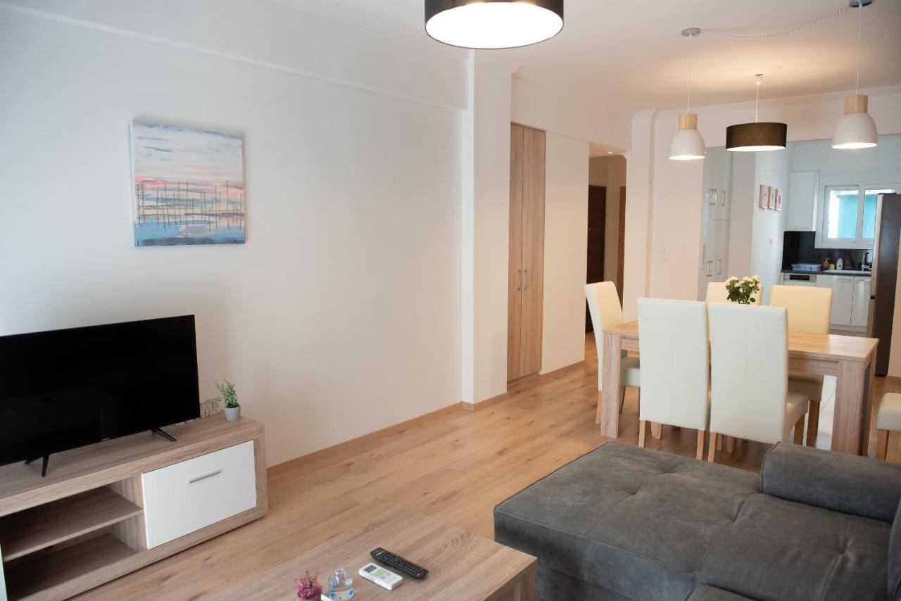 Newly Renovated Flat 500M From Subway Station Apartment Атина Екстериор снимка