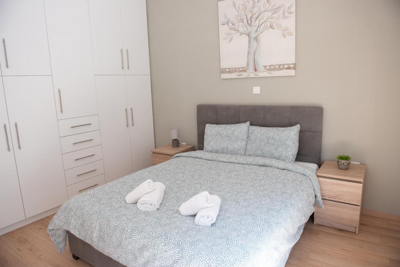 Newly Renovated Flat 500M From Subway Station Apartment Атина Екстериор снимка